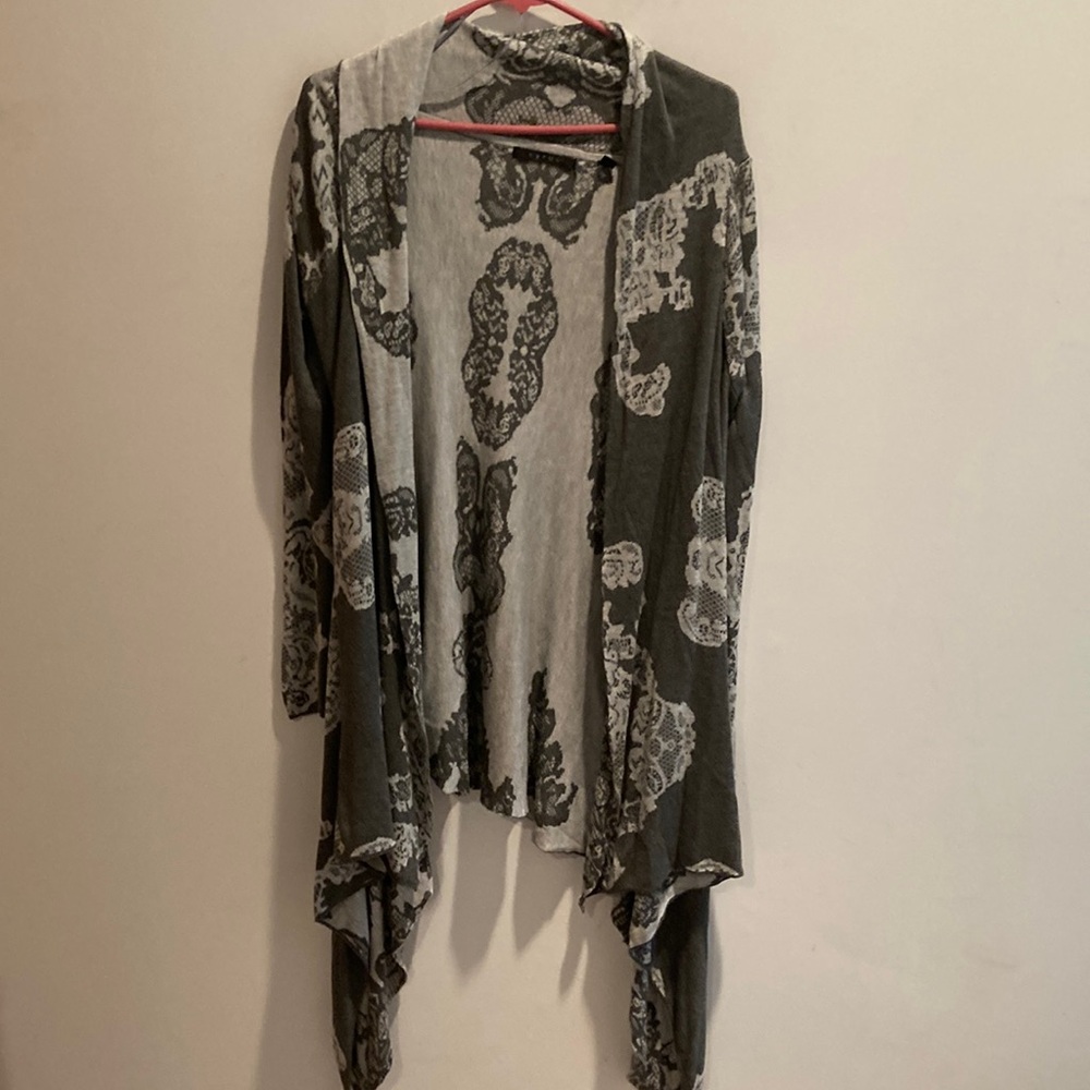 Cyrus Gray and Black Feather Print Cardigan Sweater